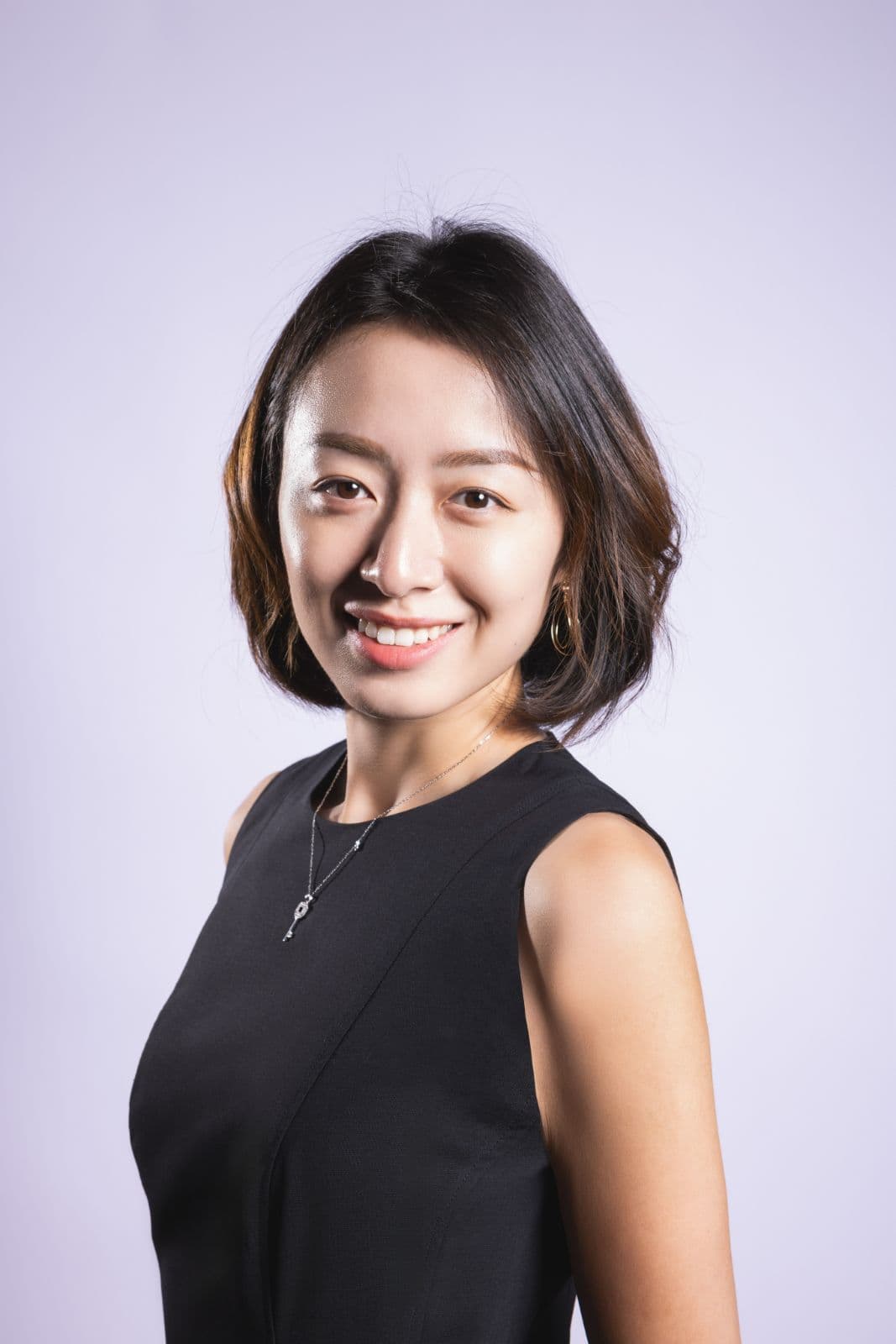 Corporate headshot photographer services in Silicon Valley for LinkedIn profiles by JY Studio