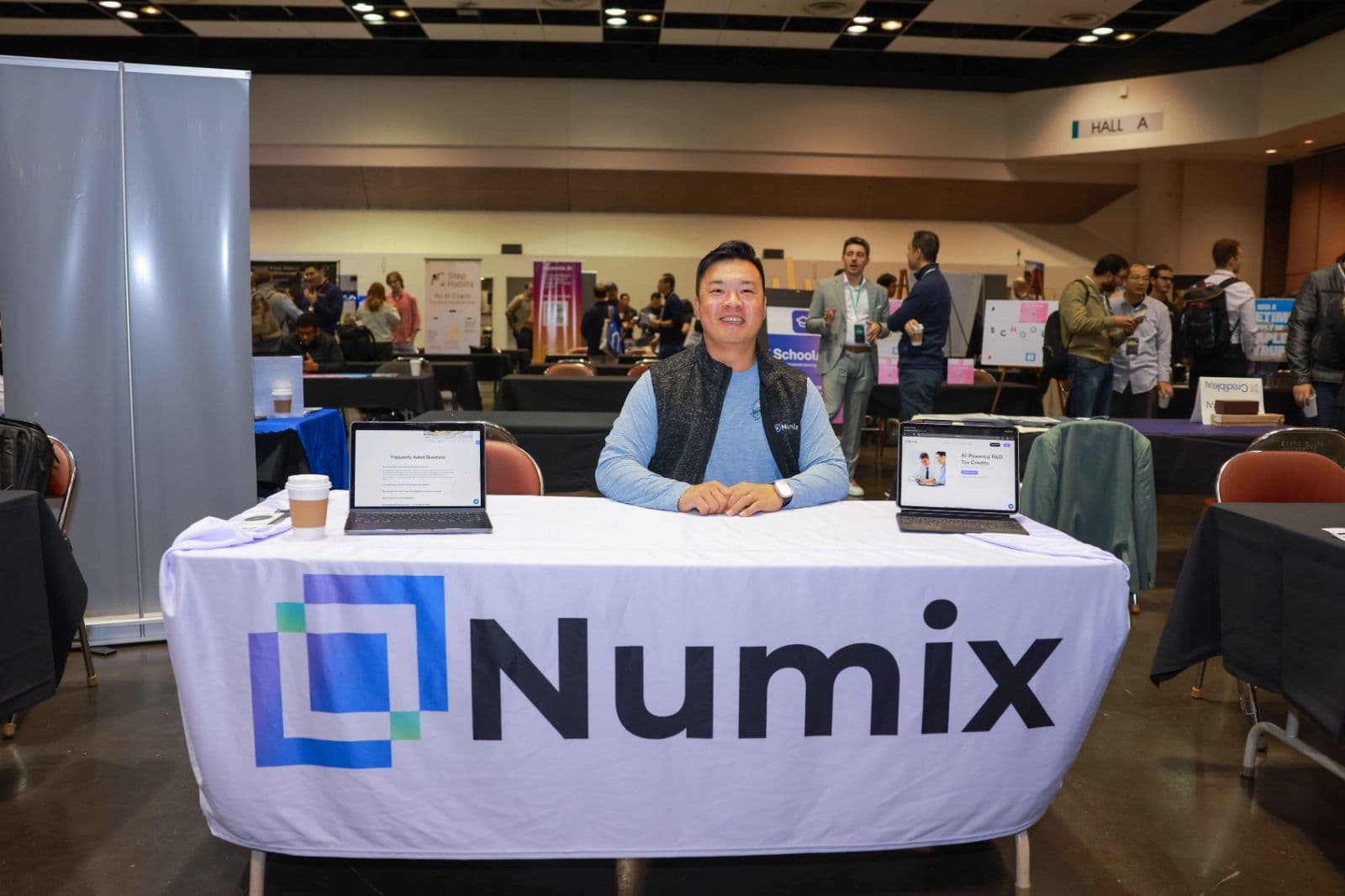 Speaker panel discussion at Global AI Pitch Summit conference in Santa Clara Silicon Valley by JY Studio